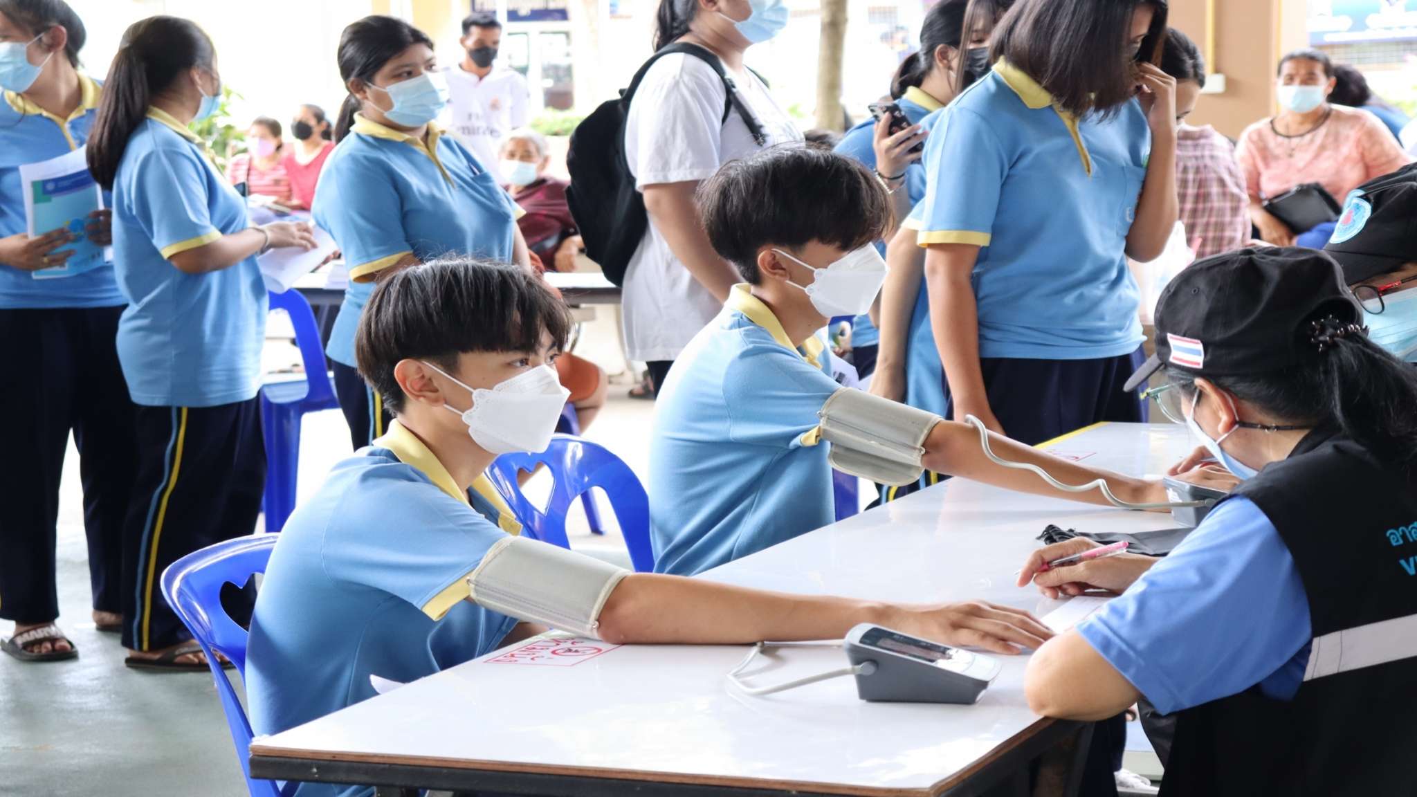นักเรียน ม.ปลาย รับวัคซีนไฟเซอร์  เข็มที่ 2